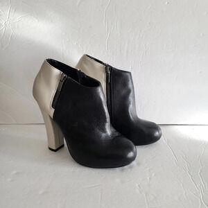 Shoemint Nancy leather booties women's sz.7.5